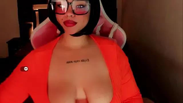 Try our streaming cams variety and talk on a personal level with our adorable girls streamers, showing off their bountiful shapes and dildos.