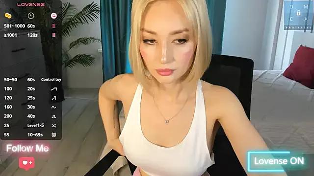 Try our streaming cams variety and talk on a personal level with our adorable girls streamers, showing off their bountiful shapes and dildos.