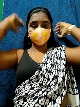 mini-queen from StripChat is Freechat