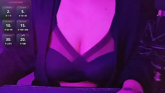 Try our streaming cams variety and talk on a personal level with our adorable girls streamers, showing off their bountiful shapes and dildos.