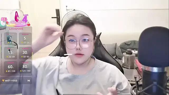 Mini1314 from StripChat