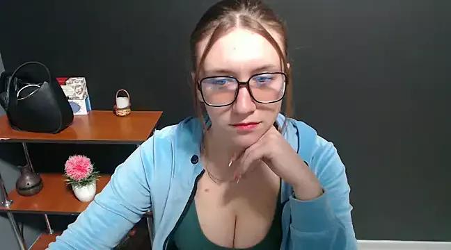 mini_bettie from StripChat