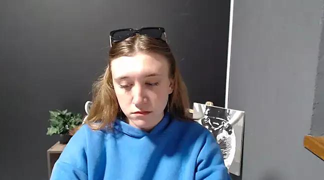 mini_bettie from StripChat