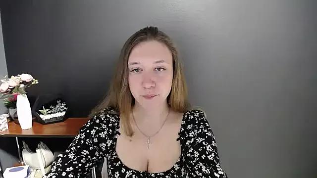 mini_bettie from StripChat