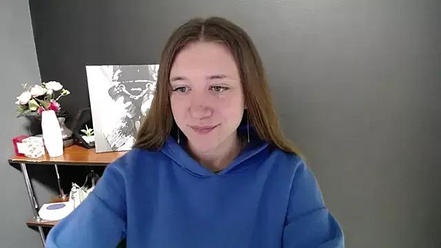 mini_bettie from StripChat