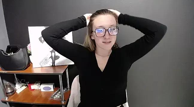 mini_bettie from StripChat