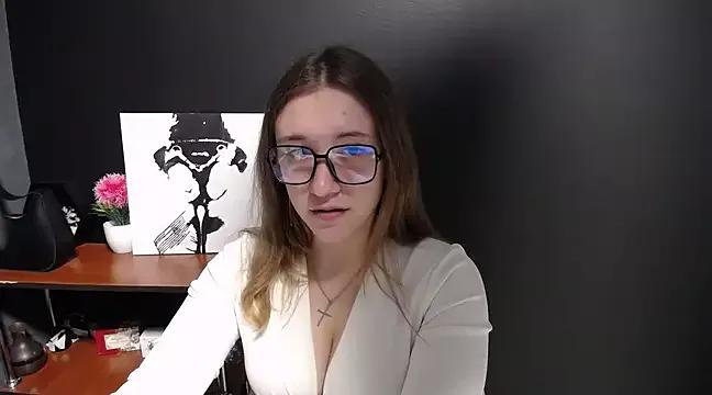 mini_bettie from StripChat