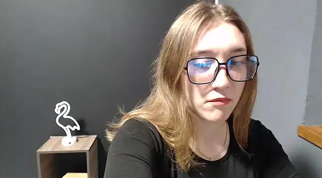mini_bettie from StripChat