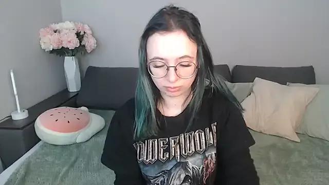 Mini_Diva from StripChat