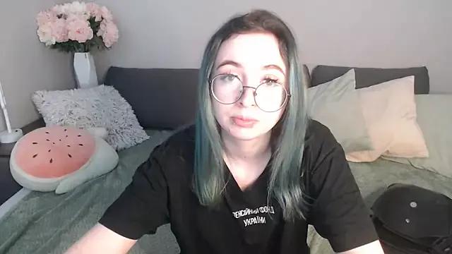 Mini_Diva from StripChat