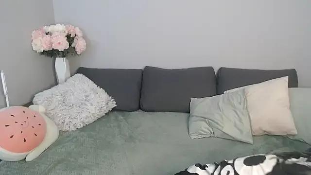 Mini_Diva from StripChat