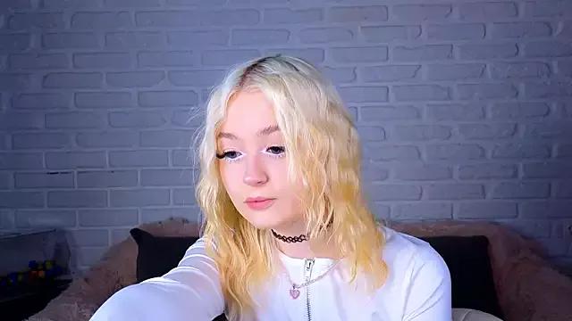Try our streaming cams variety and talk on a personal level with our adorable girls streamers, showing off their bountiful shapes and dildos.