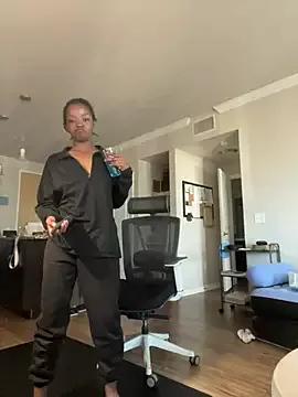 minimama69 from StripChat