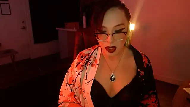 MiniMonroe from StripChat