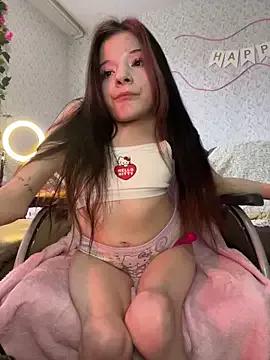 MiniSophiaa from StripChat