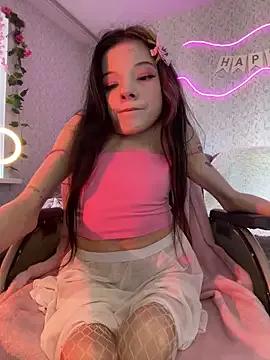 MiniSophiaa from StripChat