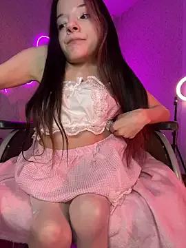 MiniSophiaa from StripChat