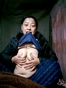 Minnakutew20 on StripChat 