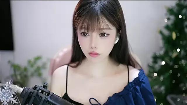 MinnieMoney from StripChat is Freechat