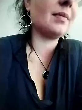 MiraCaramel from StripChat is Freechat