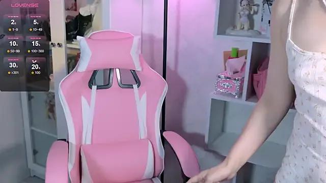 Try our streaming cams variety and talk on a personal level with our adorable girls streamers, showing off their bountiful shapes and dildos.