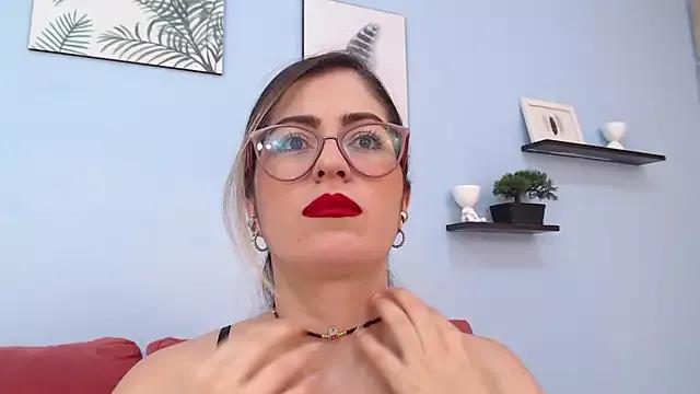 MirandaaCooper from StripChat is Freechat