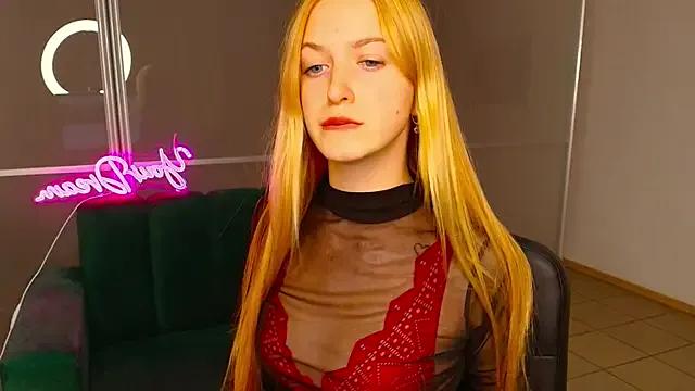 MirandaMayers from StripChat is Freechat