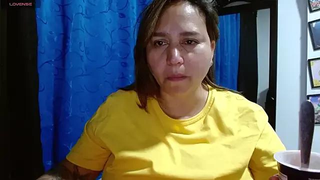 MirandaPalm from StripChat is Freechat