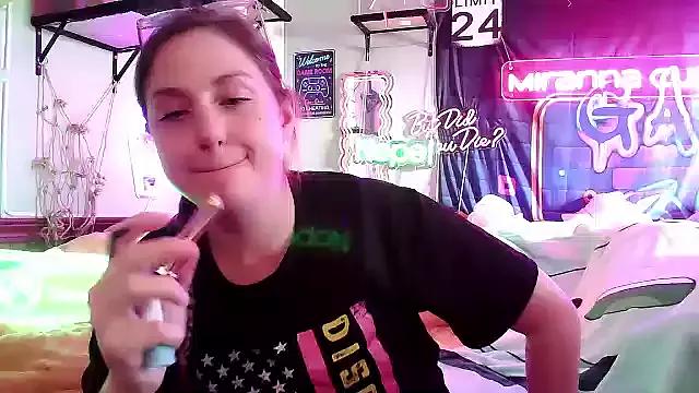 Try our streaming cams variety and talk on a personal level with our adorable girls streamers, showing off their bountiful shapes and dildos.