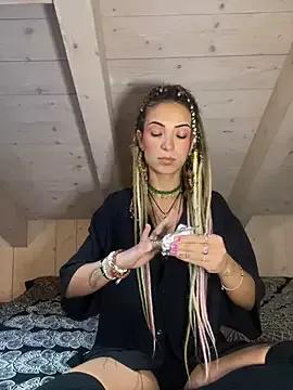 MirasPhantasie from StripChat is Freechat