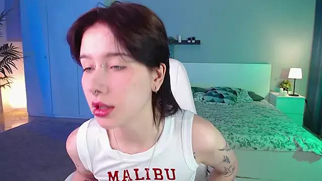Mirei_Kiritani from StripChat is Freechat