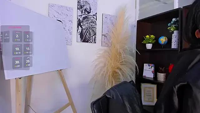 Miriam_milf from StripChat