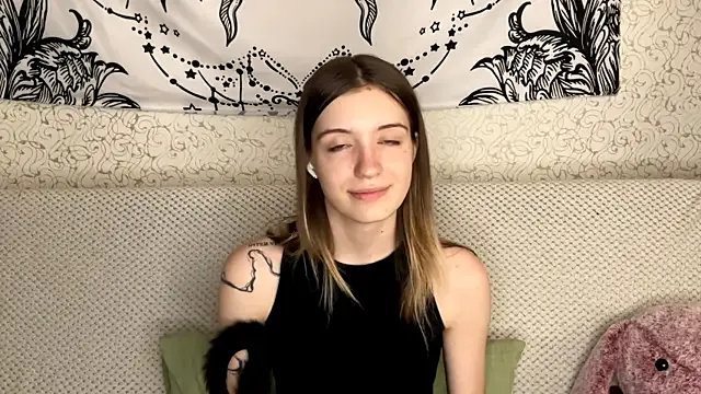 MiriamDongo on StripChat 