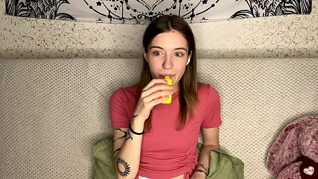 MiriamDongo on StripChat 