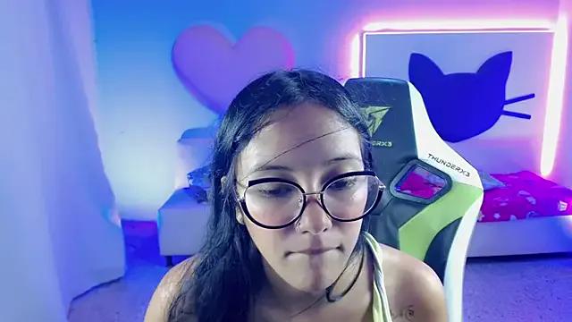 mishel_hott from StripChat is Freechat