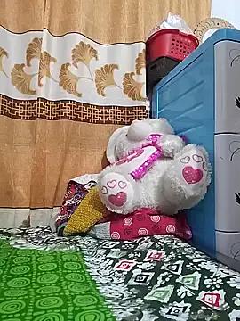 Miss-amelia9 from StripChat