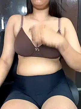 Miss-Ayraa from StripChat