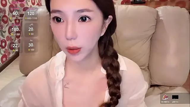 Miss-lin from StripChat