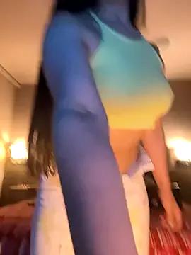 Cling to live show with miss-madie from StripChat 