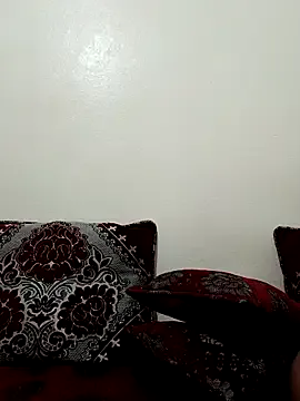 Miss-Queen from StripChat is Freechat