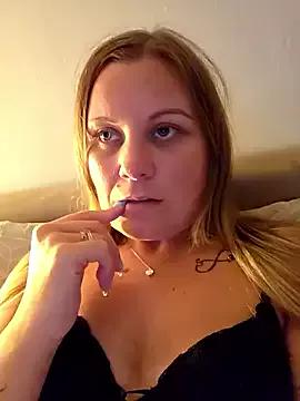 Miss-ShelbyXX from StripChat