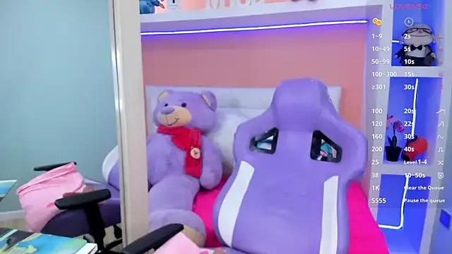 Try our streaming cams variety and talk on a personal level with our adorable girls streamers, showing off their bountiful shapes and dildos.