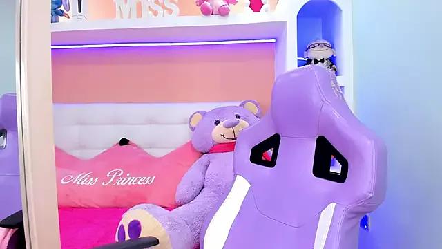 Try our streaming cams variety and talk on a personal level with our adorable girls streamers, showing off their bountiful shapes and dildos.