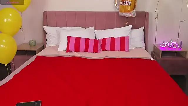 Miss____Mira from StripChat is Freechat