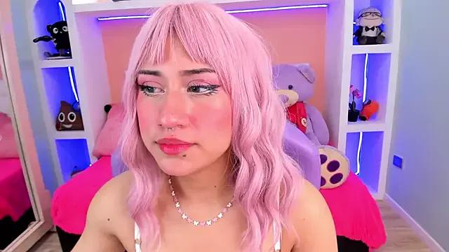 Try our streaming cams variety and talk on a personal level with our adorable girls streamers, showing off their bountiful shapes and dildos.