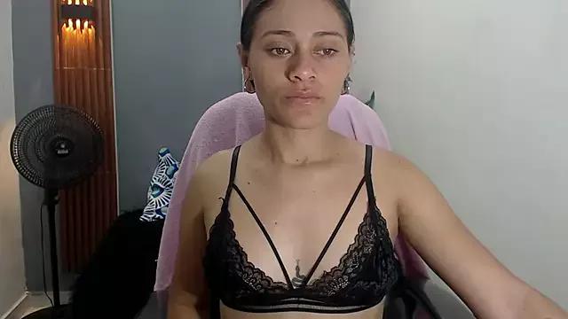 Miss__mia18 from StripChat