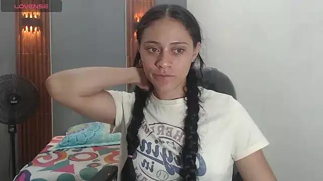 Miss__mia18 from StripChat
