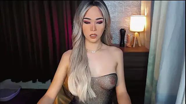 Miss_Amandaversace from StripChat