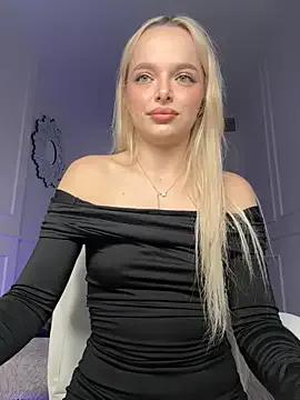 miss_blondiee from StripChat is Freechat