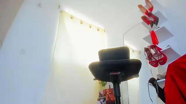 Try our streaming cams variety and talk on a personal level with our adorable girls streamers, showing off their bountiful shapes and dildos.